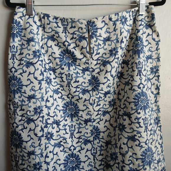 Ralph Lauren Blue and White Floral A-Line Skirt - Picture 5 of 11